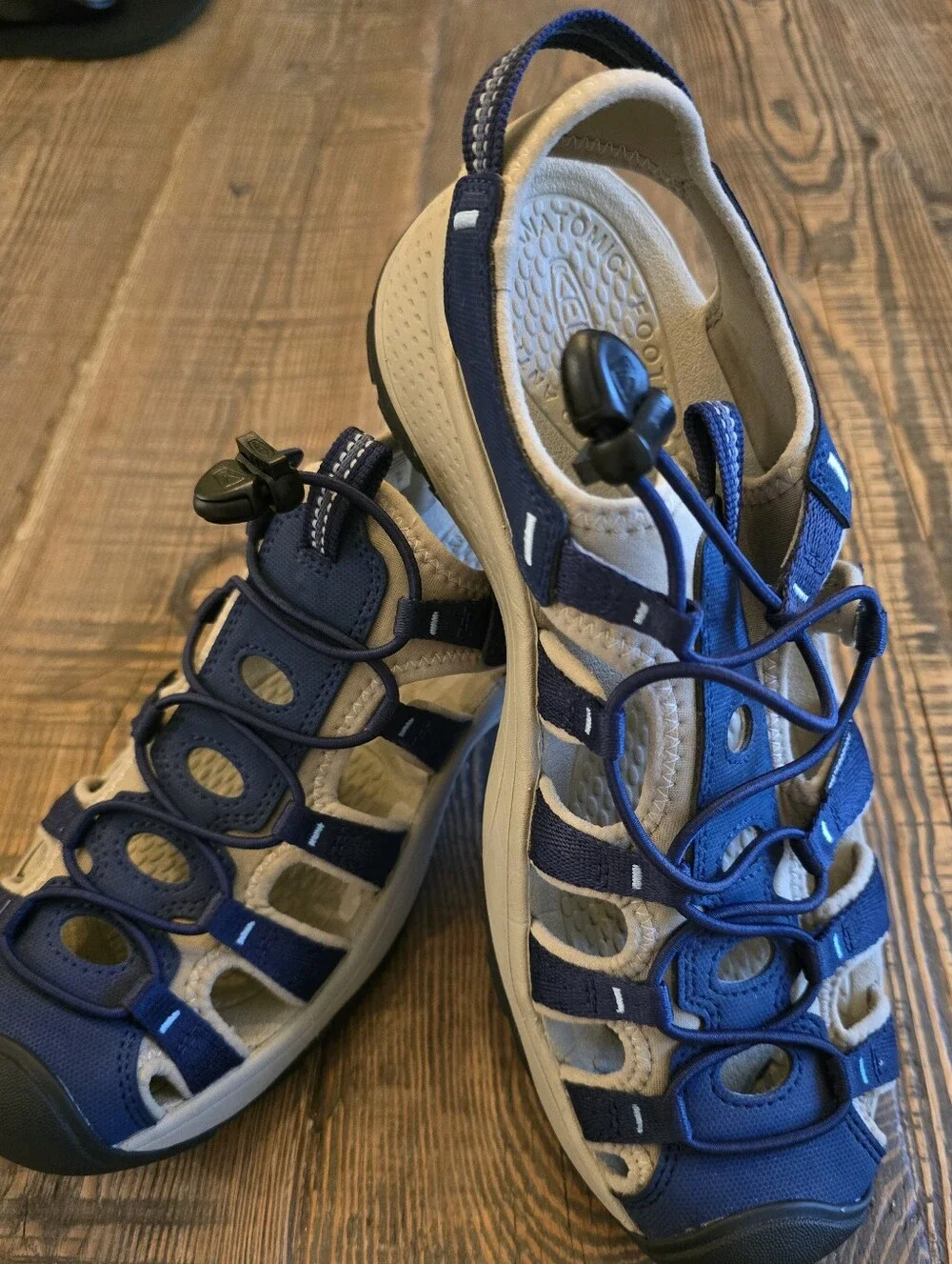 Keen Women's Navy and Cream Closed-Toe Sport Sandals W S 10